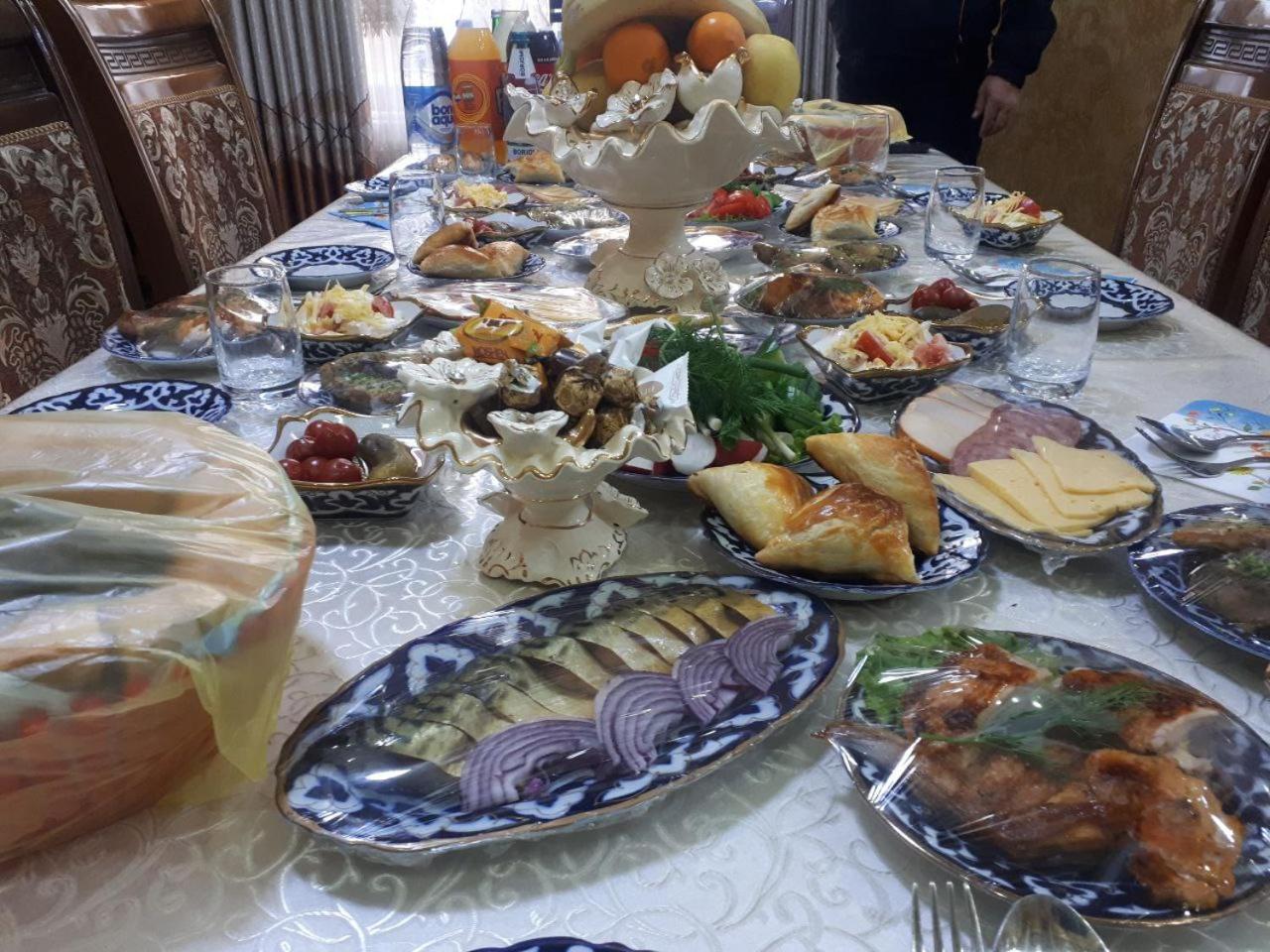 Samani Bukhara Acomodação com café da manhã Exterior foto